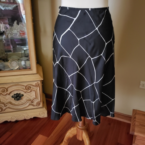 Miu Miu Dresses & Skirts - MIU MIU BLACK & WHITE PATTERENED SILK BLEND SKIRT